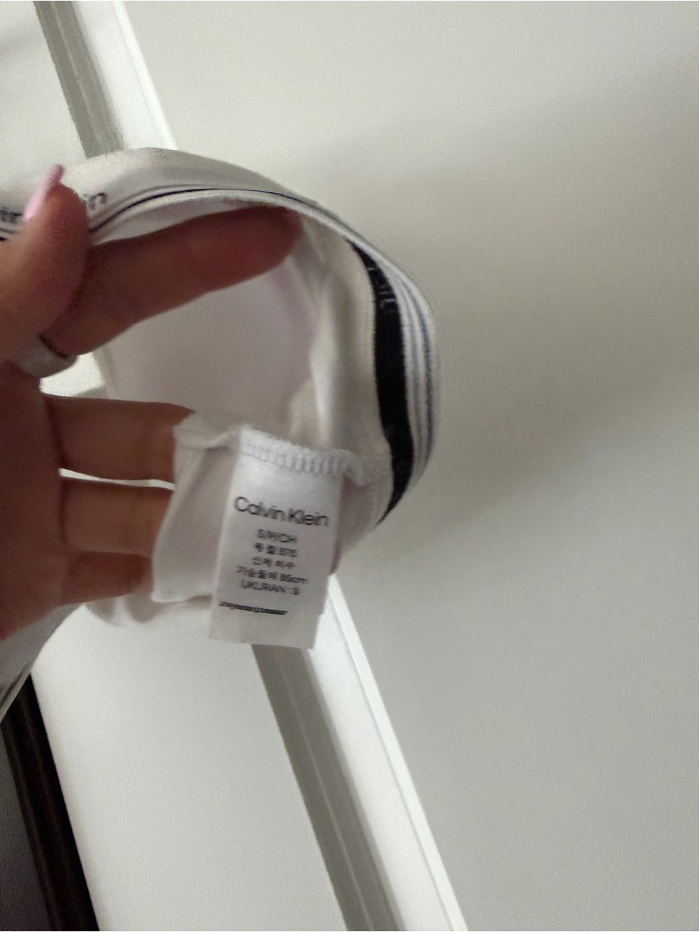Calvin Klein White Wireless Logo Band Bralette - Picture 2 of 3